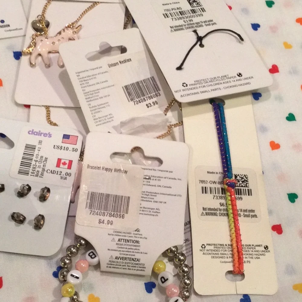 18 pieces little girls jewelry. Unicorn necklaces, mood rings, bracelets, more..